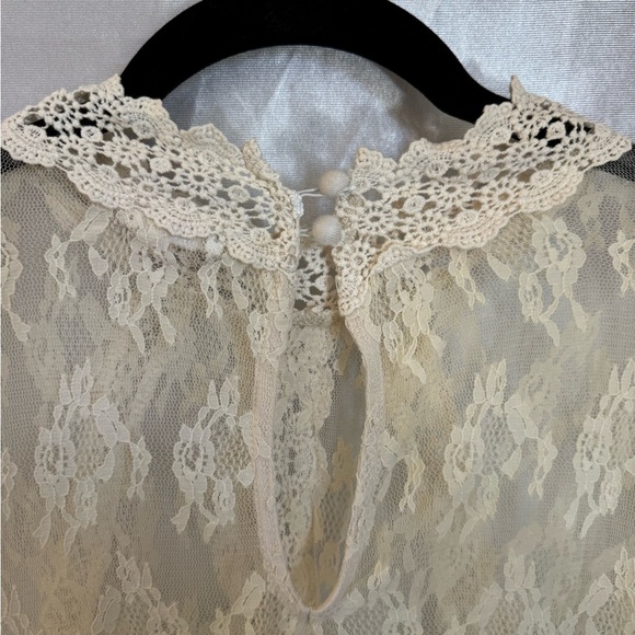 Wild Pearl Lace Ivory Blouse Large - Picture 3 of 6